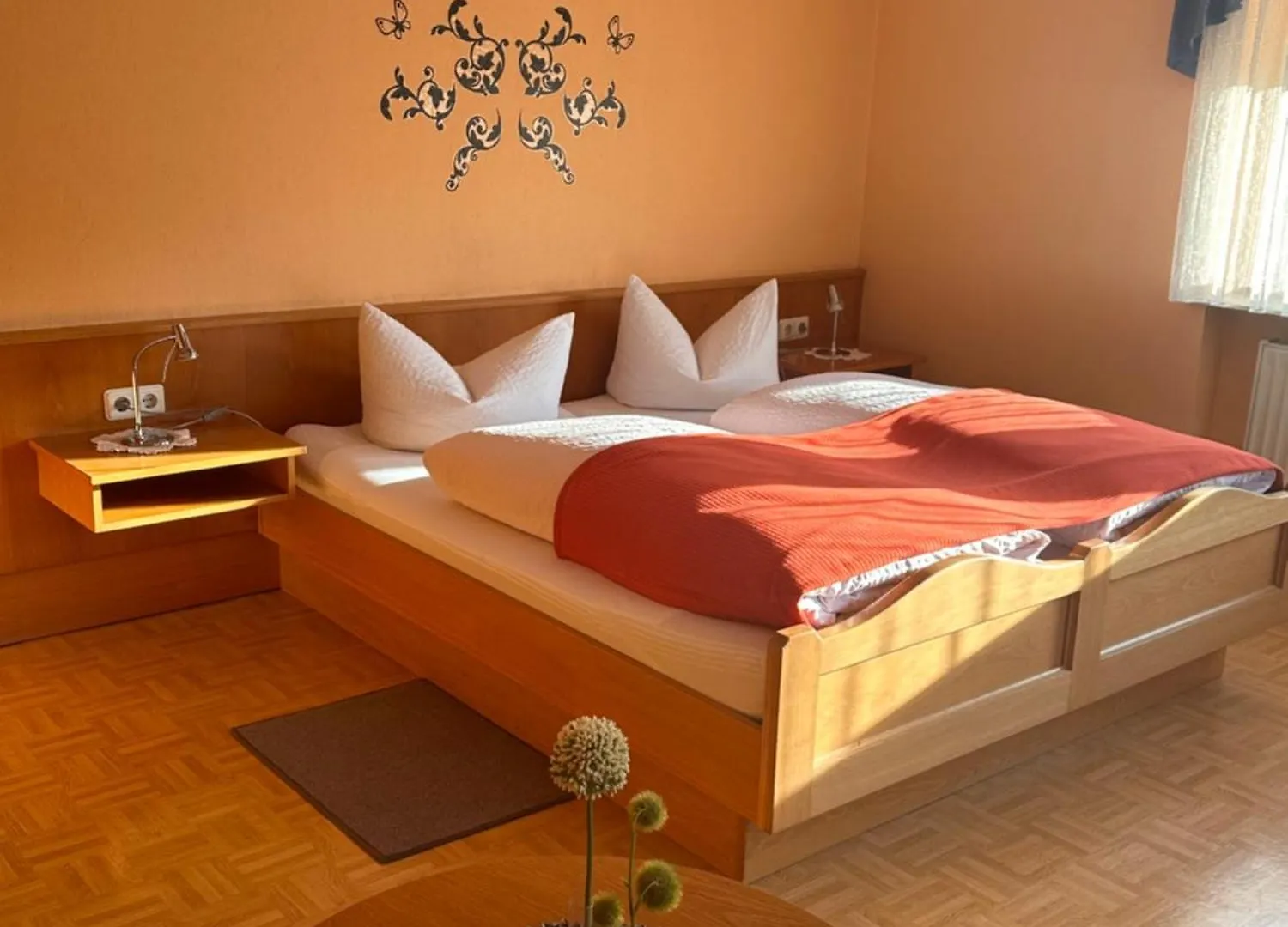 Gasthof Gaestehaus Krone Holzkirchen
